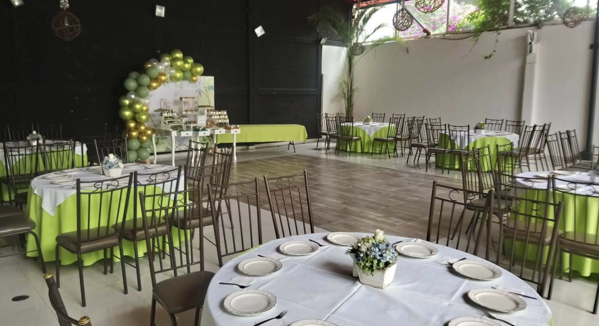 Salón Jardín Los Regios